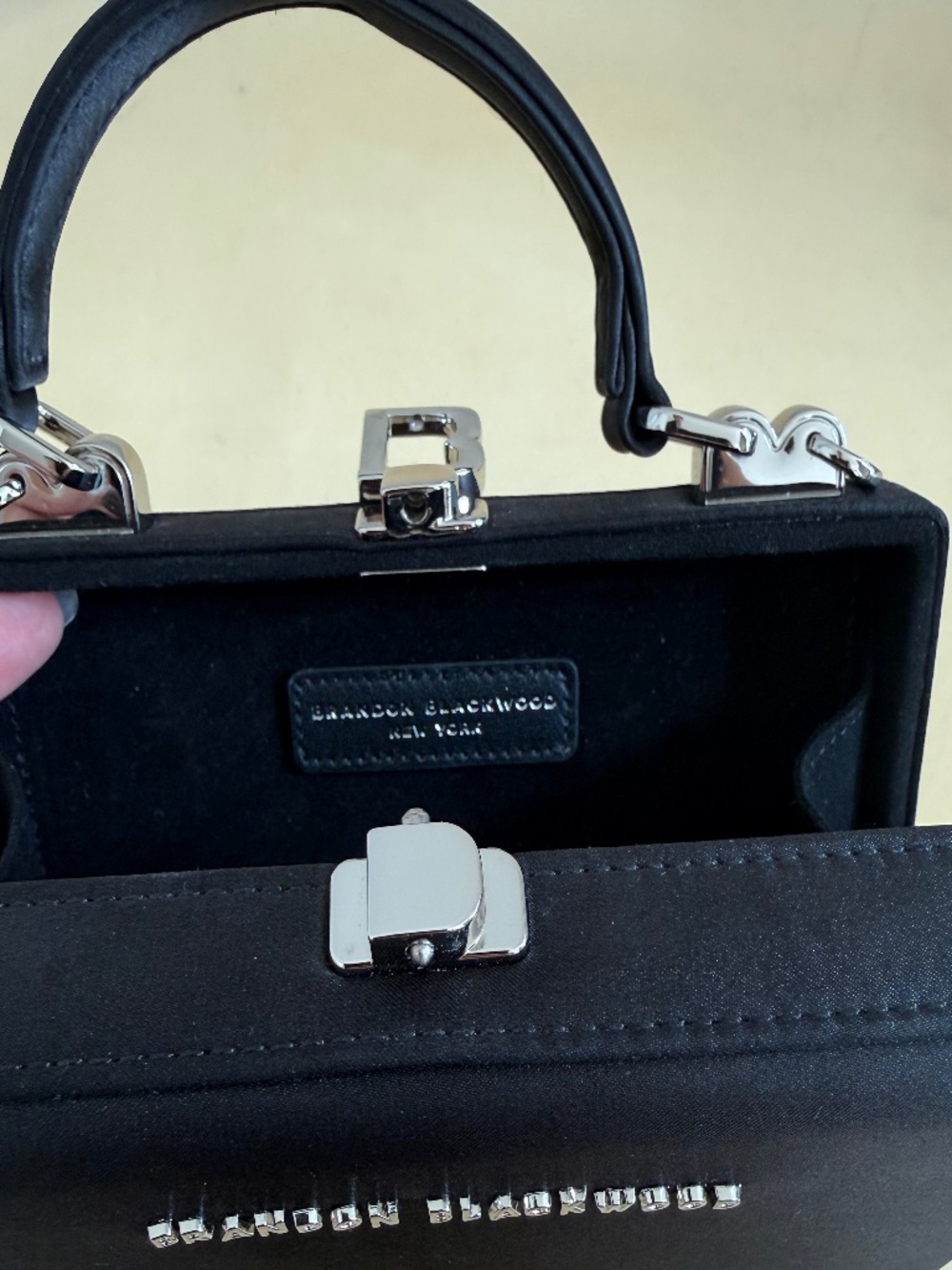 Structured Box Top Handle Bag - Picture 3 of 4